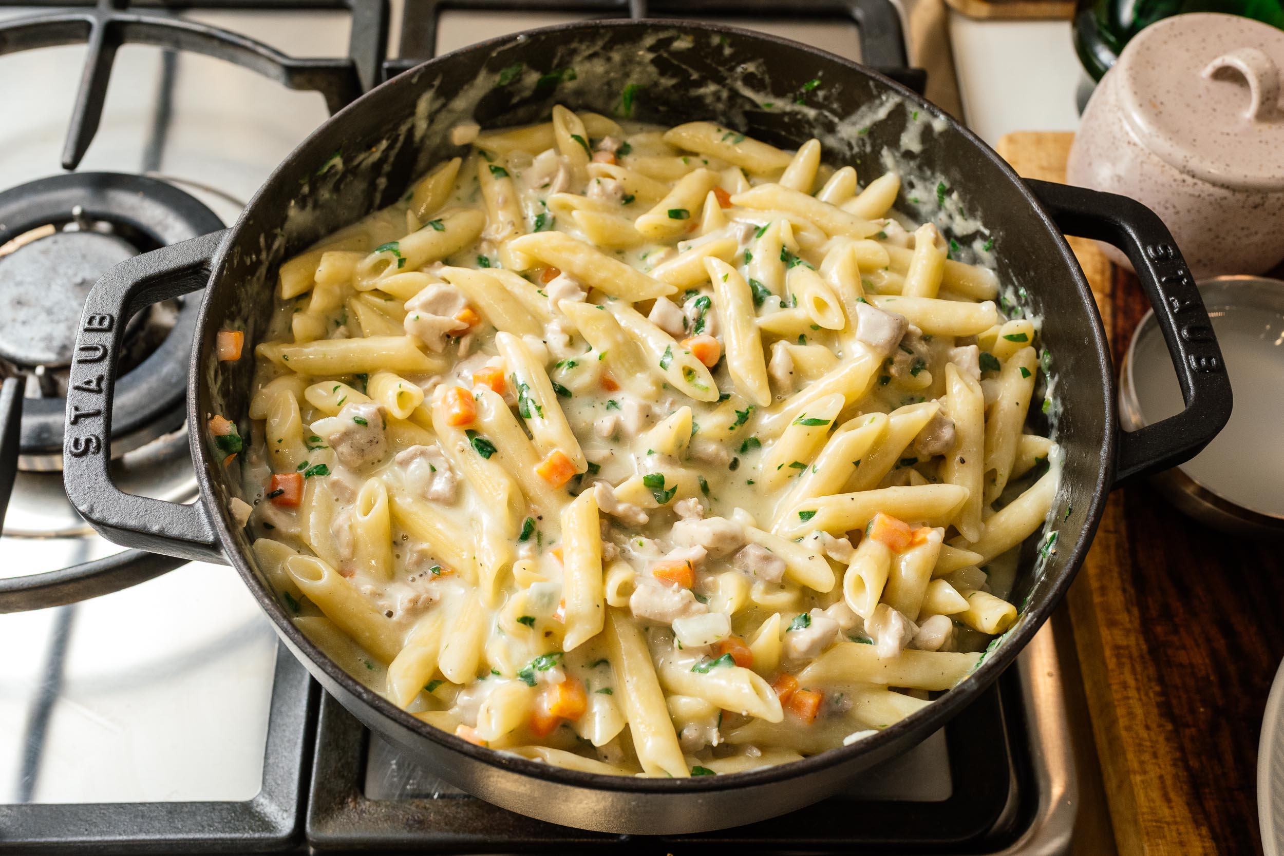 Creamy Spinach Chicken Pot Pie Pasta | www.iamafoodblog.com