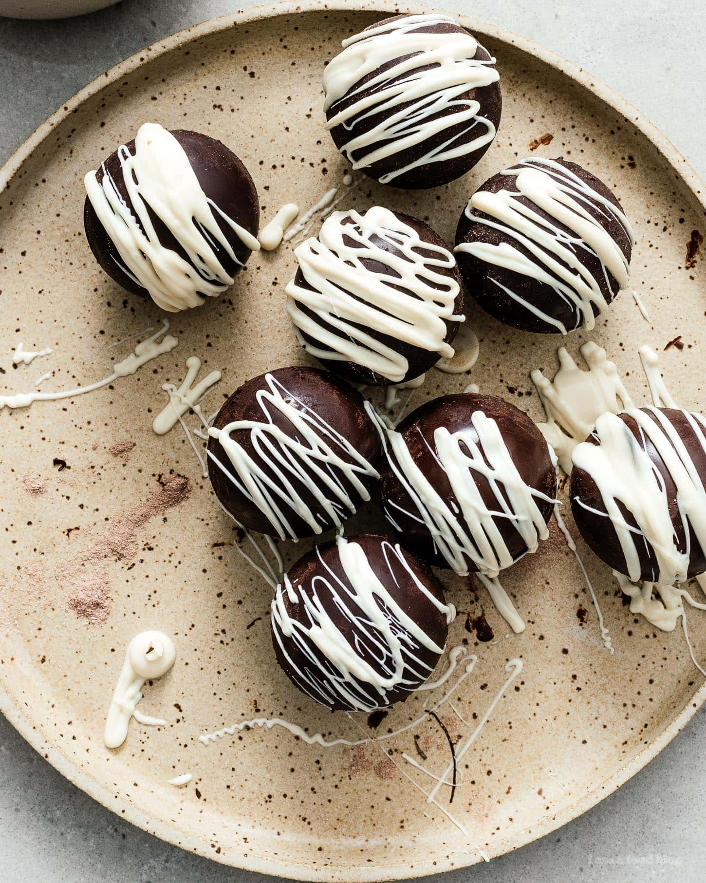 hot chocolate bombs | www.iamafoodblog.com