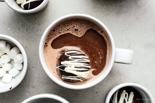 hot chocolate bombs | www.iamafoodblog.com