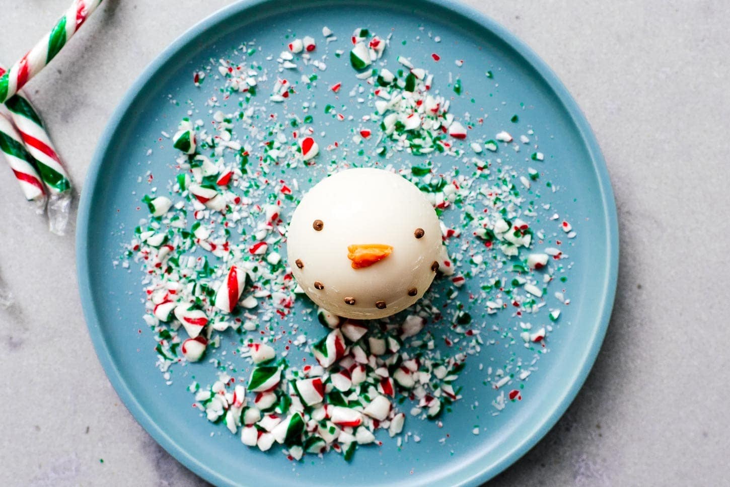 snowman hot chocolate bombs | www.iamafoodblog.com