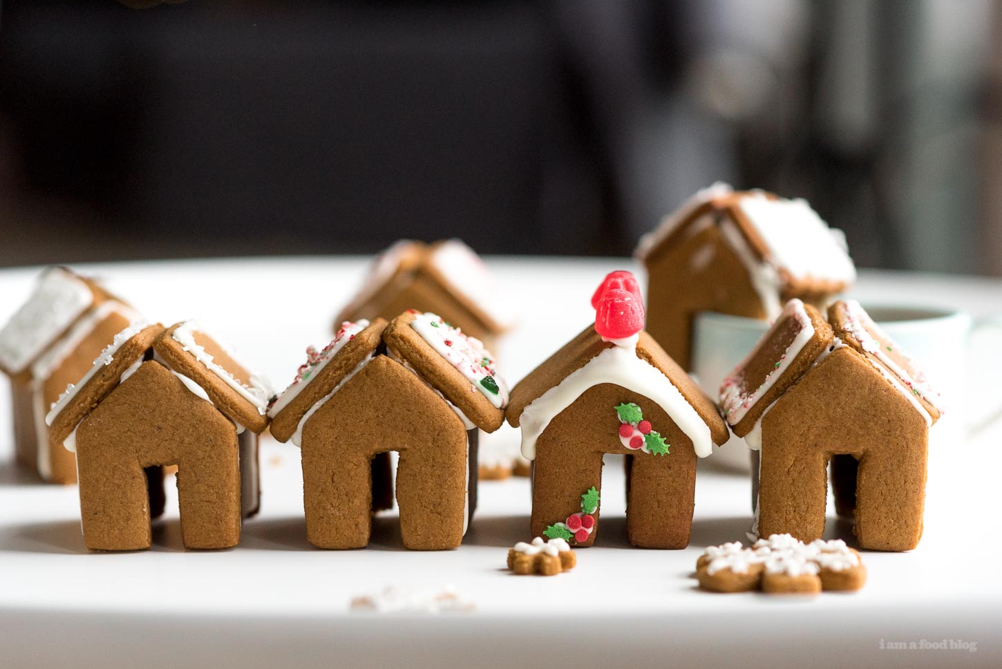 mini gingerbread houses | www.iamafoodblog.com